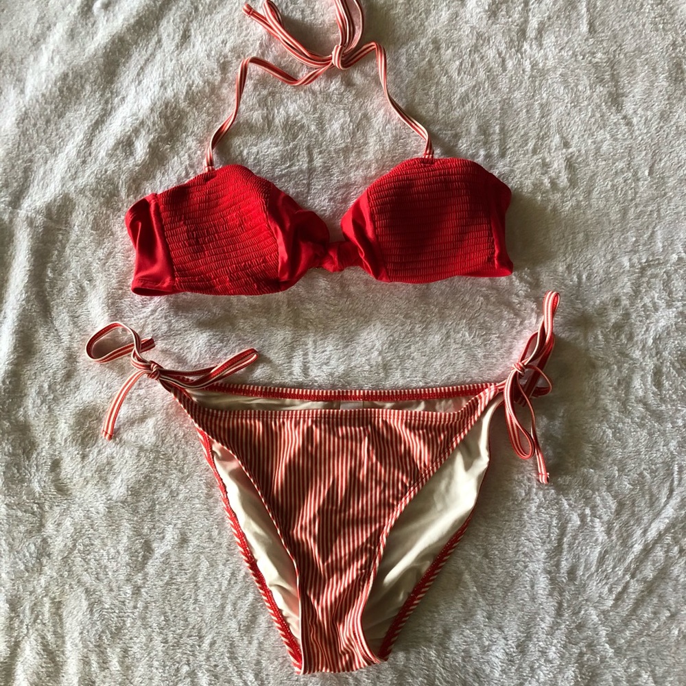 🆕 Mae | Red Strip Bikini